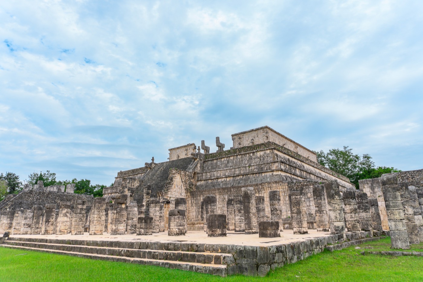 Templo de los Guerreros en Chichén Itzá con sus columnas de piedra